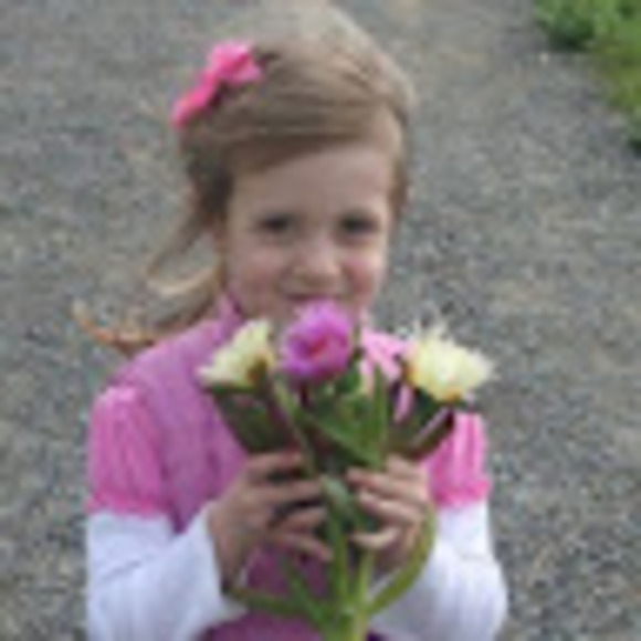 Meet your Posher, Stephannie - Picture 1 of 1